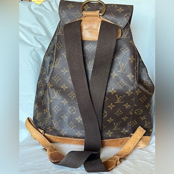 LOUIS VUITTON Monogram Montsouris GM Backpack - Picture 7 of 16